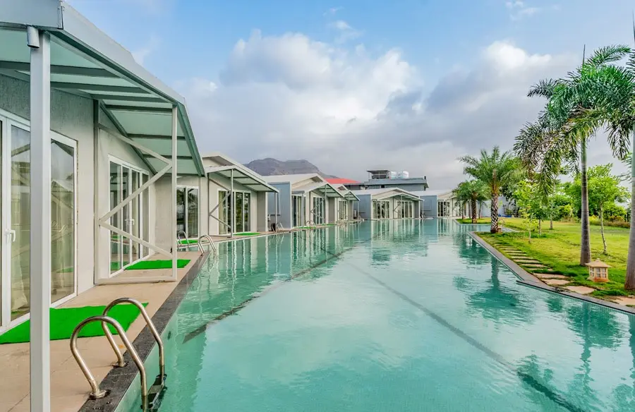 India's Largest Meandering Pool